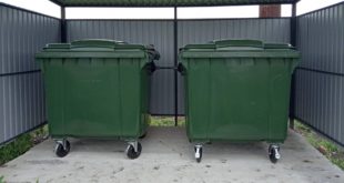 «Известия»: РЭО предложил запретить россиянам выбрасывать одежду в мусорные контейнеры