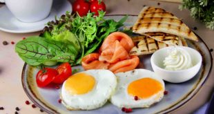 Диетологи рассказали, почему не стоит пропускать завтрак