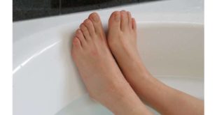 Гипотеза бабушки: кожа за ушами и между пальцами ног содержит вредные микробы