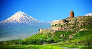 Турецкие археологи успешно провели поиски Ноева ковчега на горе Арарат