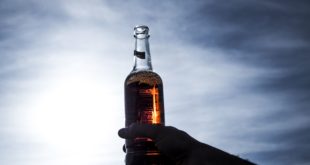 Ученые обнаружили странную связь между алкоголизмом и гениальностью