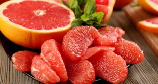 Ученые провели анализ связи съеденного утром грейпфрута с процессом похудения