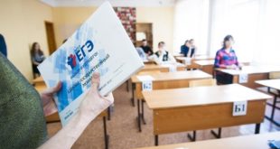 Выпускница московской школы набрала 400 баллов по четырем предметам ЕГЭ