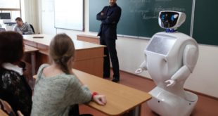 Computers in Human Behaviour: современные дети предпочитают учителей-роботов